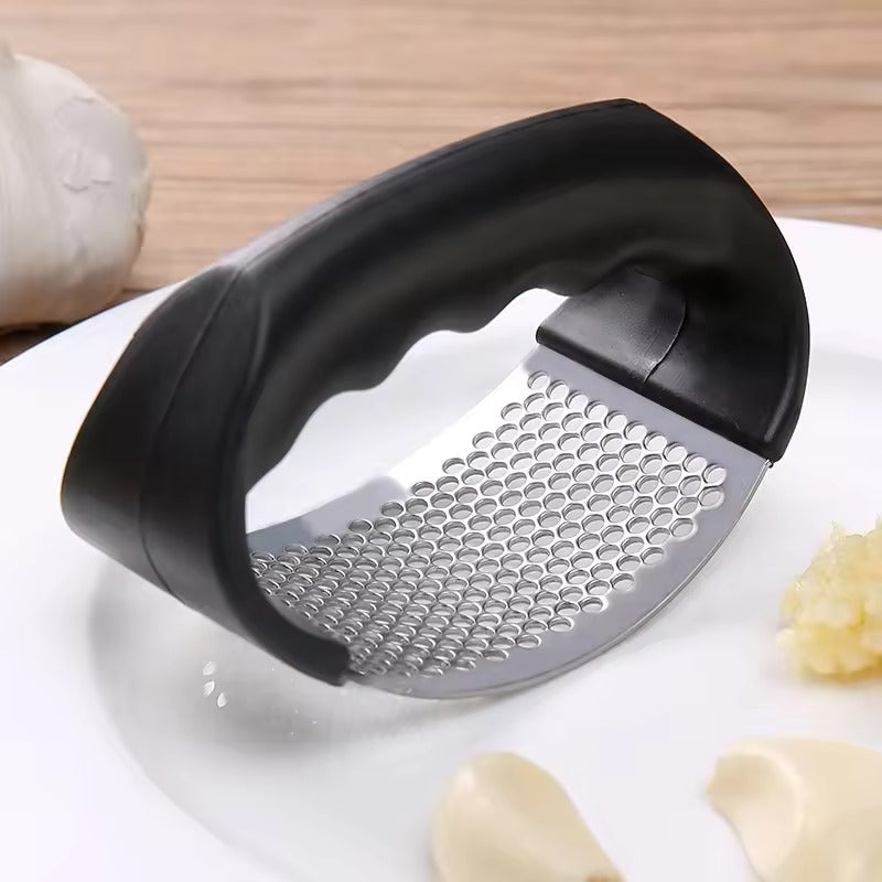 Garlic Press Rocker - Stainless Steel Garlic Press, Versatile Garlic Crusher, Easy to Use and Store Garlic Mincer – Effortless Cleanup and Dish Safe Garlic Grater(random color)