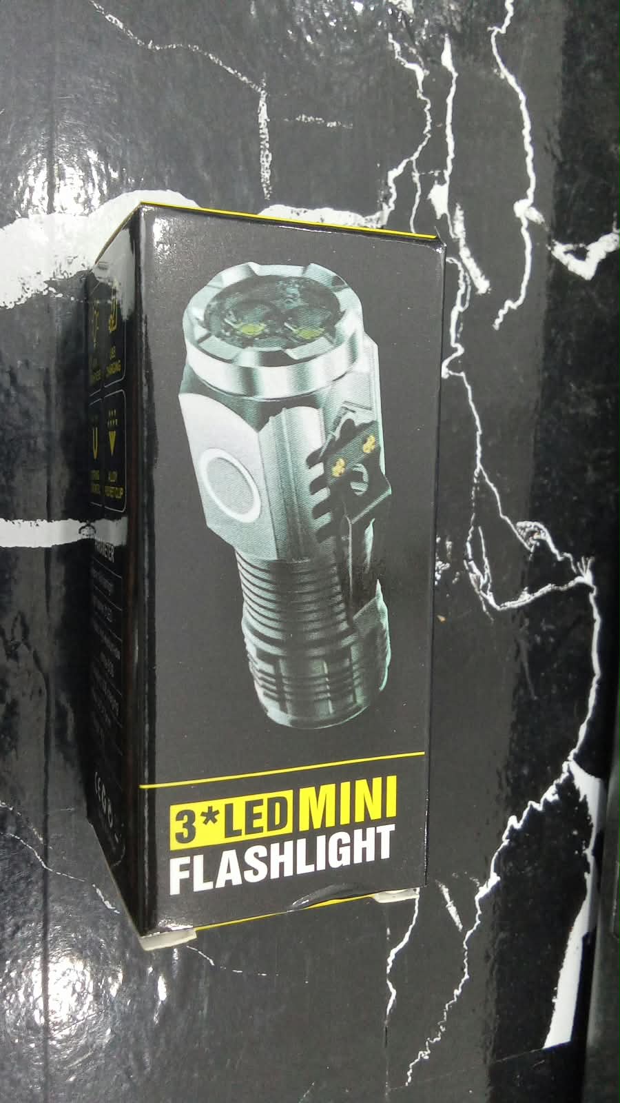 Bright Mini Flashlight with 3 LED Wicks Perfect for Emergencies Outdoor Activities